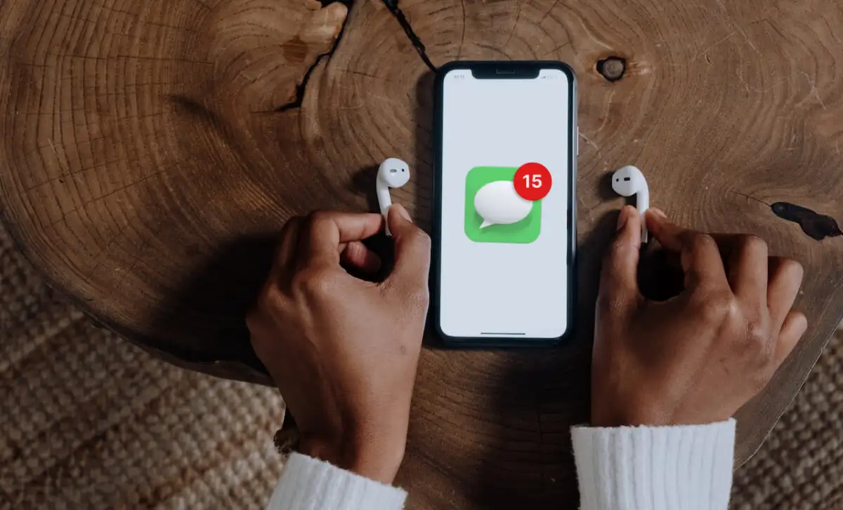 How to Stop Airpods From Reading Messages