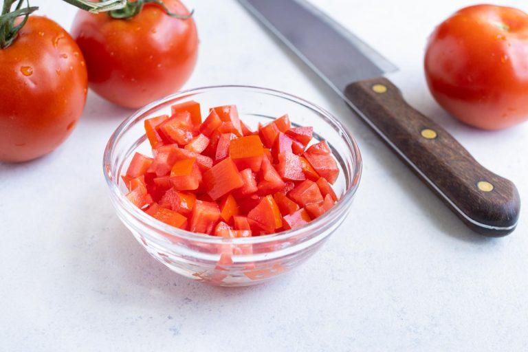 7 Tips to Dice Tomatoes easily